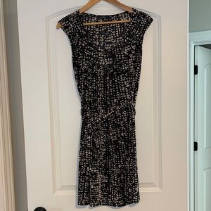 Daisy Fuentes Black & Cream Printed Cap-Sleeve Midi Dress